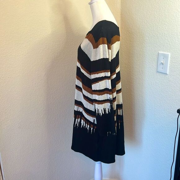Beautiful Ruby Rd. Woman 3/4 Sleeve City Scape Tunic Sweater ~ Size 1X - Picture 6 of 10